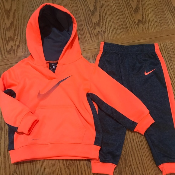 nike boys sweatsuit